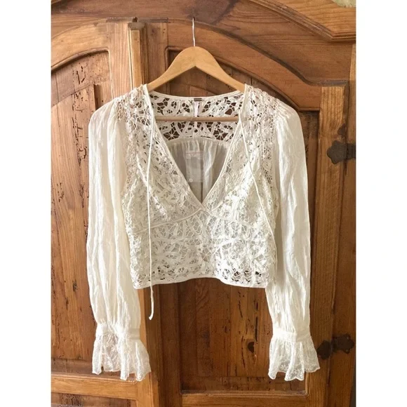 Free People Sorelle Lace V-Neck White Ivory Lace Crop Top Blouse - Picture 2 of 16